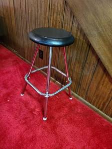 lot 2059 image: Stool