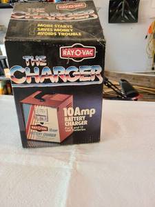lot 3000 image: Ray O Vac 10 amp. battery charger