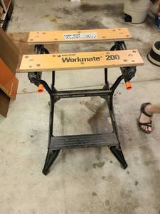 lot 3035 image: Black and Decker workmate 200