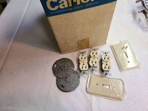 lot 3041 image: Assorted electrical supplies and outlet covers