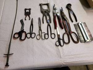 lot 3045 image: Assorted clamps and scissors