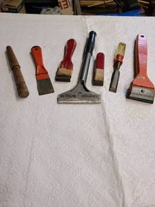 lot 3051 image: Assorted scrapers