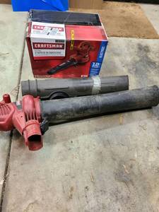 lot 3061 image: Craftsman electric blower Without bag