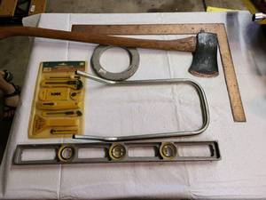lot 3069 image: Axe, level, angle and cutters