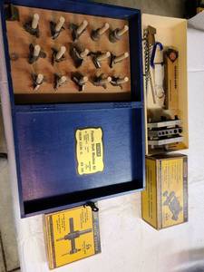 lot 3074 image: Router bits and blades