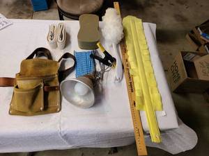 lot 3079 image: Assorted garage items