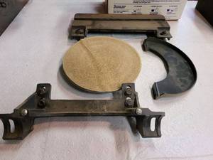 lot 3099 image: Router table and accessories