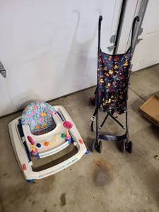 lot 3109 image: Graco Walker and stroller