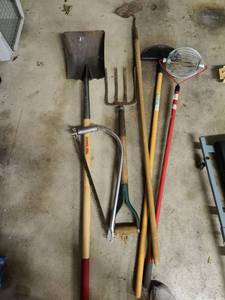 lot 3116 image: Assorted hand tools