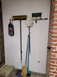 lot 3120 image: Assorted brooms