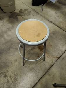 lot 3138 image: Garage stool