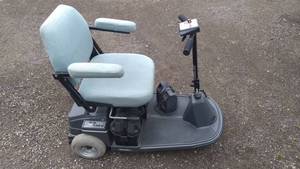 lot 221 image: PaceSaver Junior Electric Mobility Scooter