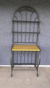 lot 231 image: Metal and Wood Bakers Rack With Wine Rack