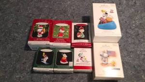 lot 289 image: Collectible Peanuts Hallmark Keepsake Ornaments Lot of 8 #4
