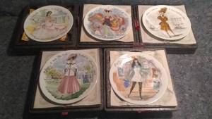 lot 307 image: Vintage 1970s Limoges Women of the Century French Collectable Porcelain Plates Lot of 5 #2