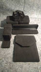 lot 334 image: Lot of 12 Black Jewelry Cases