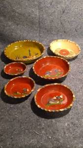 lot 352 image: Lot of 6 Vintage Decorative Pottery Bowls