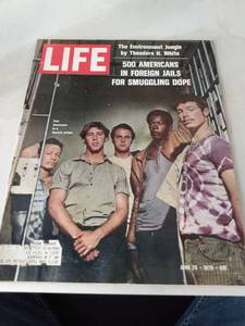 lot 6097 image: LIFE Magazines - June 26, 1970
