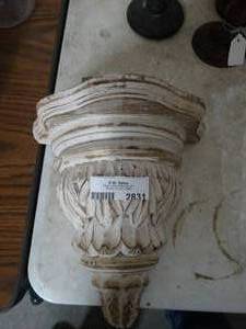lot 2831 image: Decorative Wall Shelf