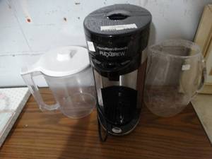 lot 2832 image: Hamilton Beach Flex Brew w 2 Pitchers