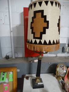 lot 2843 image: Table Lamp