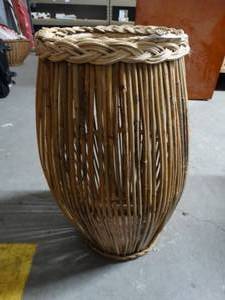 lot 2845 image: Wicker Basket
