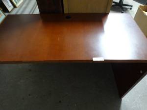 lot 2851 image: Wooden Desk