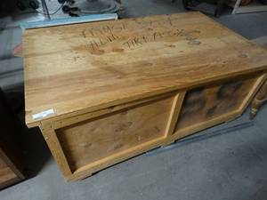 lot 2865 image: Large Wooden Shipping Crate