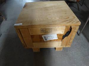 lot 2866 image: Wooden Shipping Crate