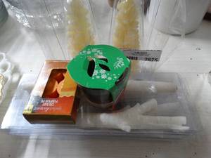 lot 2875 image: Lot of Candles