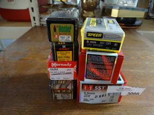 lot 3066 image: Lot of Asst Bullet Tips