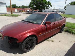lot 3152 image: 2000 BMW 323i car- Parts ONLY