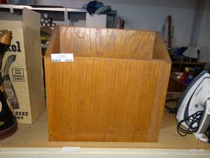 lot 3035 image: Wooden Magazine Holder