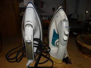 lot 3036 image: Lot of 2 Clothes Irons