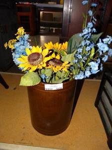 lot 3050 image: Trash Can Filled w Artificial Flowers