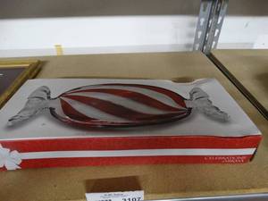 lot 3107 image: Celebrations Glass Peppermint Dish by MIKASA