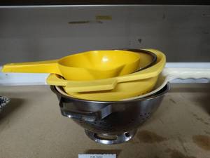 lot 3113 image: Lot of Strainers