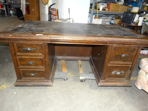 lot 3166 image: Solid wood AWESOME Executive desk- Very detailed
