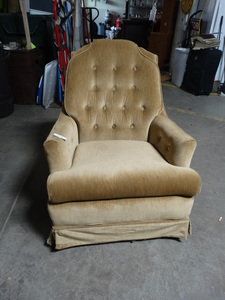 lot 3161 image: Tan Arm Chair