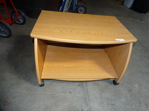 lot 3162 image: Rolling Side Table