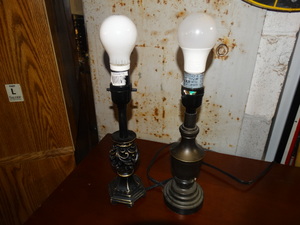 lot 3167 image: Lot of 2 Table Lamps