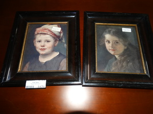 lot 3171 image: 2 portraits in matching frames