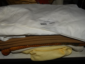 lot 2952 image: Lot of Vintage Table Linens