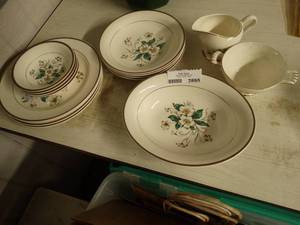 lot 2895 image: Lot of Knowles Dishware