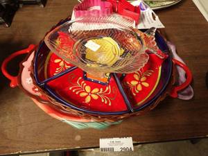 lot 2904 image: Lot of Unique Platters