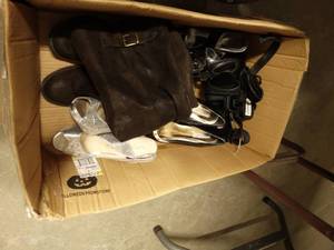 lot 2907 image: Lot of Womens Shoes