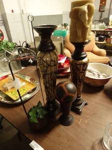 lot 2911 image: Lot of African Themed Home Decor