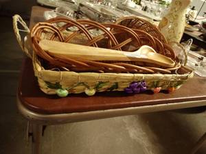 lot 2924 image: Lot of Baskets and Wooden Spoons