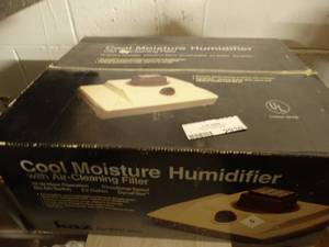 lot 2939 image: Cool Moisture Humidifier
