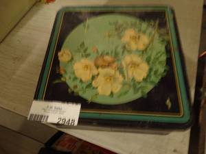 lot 2948 image: Vintage Tin Filled w Vintage Unused Postcards